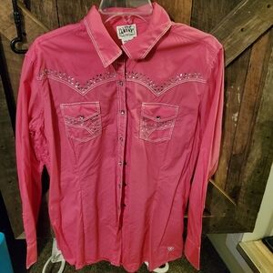 Ariat snap Long Sleeve